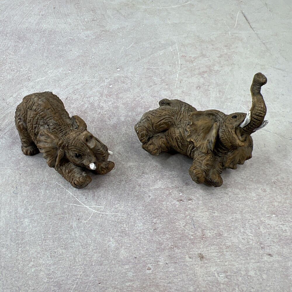 2 VINTAGE Baby ELEPHANTS Playing TRUNK‎ UP SMALL FIGURINES brown